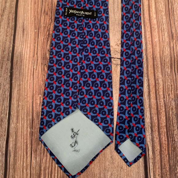 Yves Saint Laurent Paris Wide Tie 
Excellent Pre-Owned Condition - Picture 4 of 8